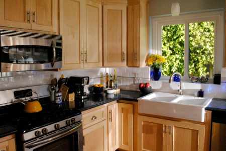 DIY Guide to Refacing Your Kitchen Cabinets